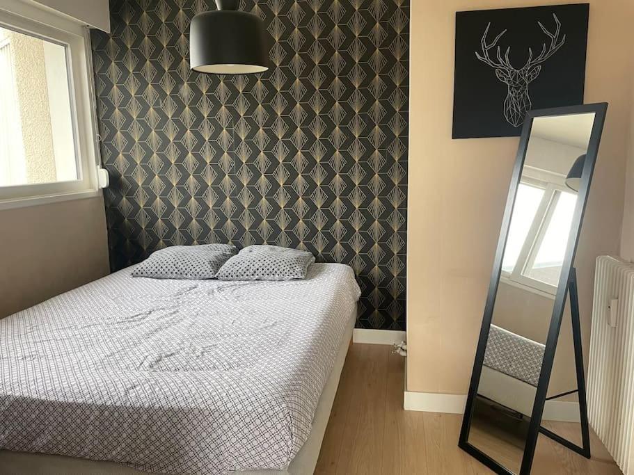 Appartement Lumineux Reims Exterior photo